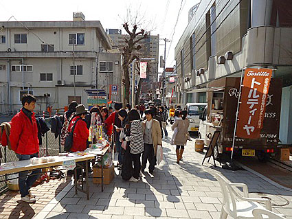 カリヨン軽トラ新鮮隊